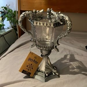 HARRY POTTER : WIZARD CUP collectible item (new with tag) lights up
